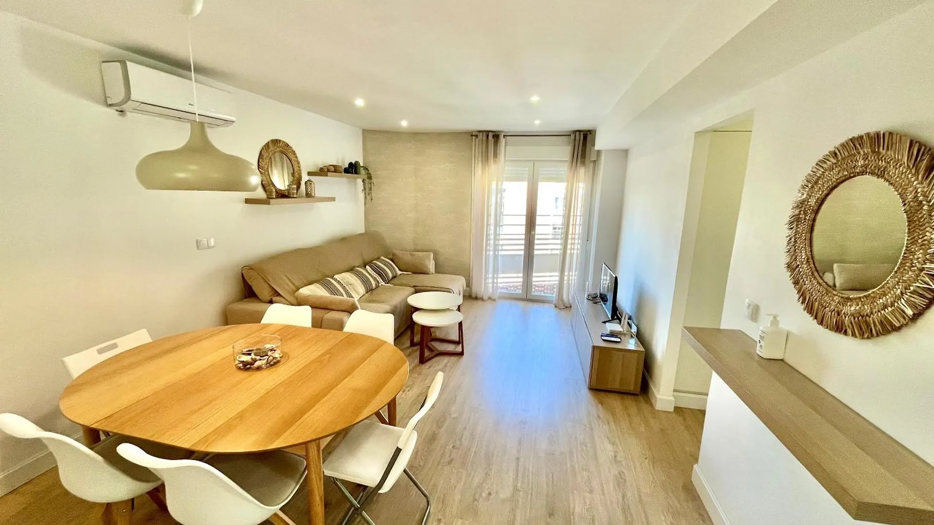 Apartamento Maria Zambrano Μάλαγα